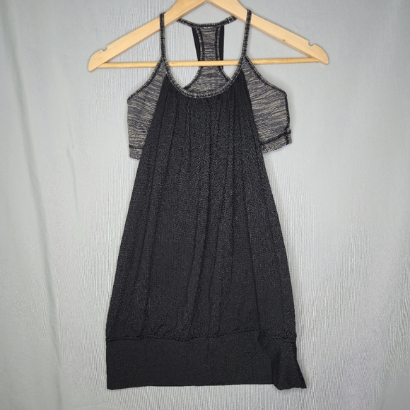 Lululemon No Limits Tank With Built In Bra Gray Stripes Size 6 - Picture 1 of 6